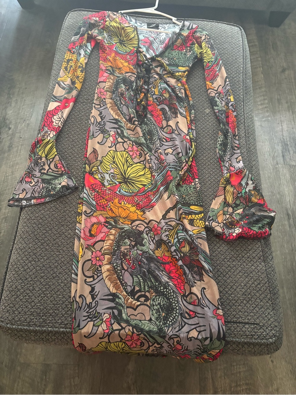 Floral Dragon Lace-Up Long Sleeve Maxi Dress - Multicolor